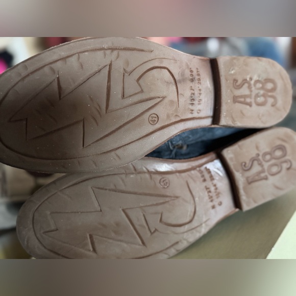 A.S.98 Blue Suede Ankle Boots with leather strap - Picture 6 of 7